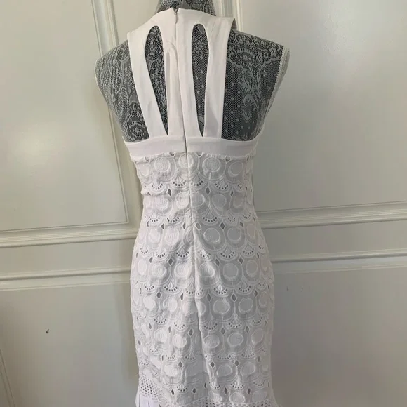 CAPUCCI White dress with ruffles and lace - Picture 4 of 5